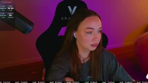 Emili online show from March 29, 2026, 8:25 am