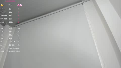 Emili Lenus online show from February 12, 2025, 2:32 pm