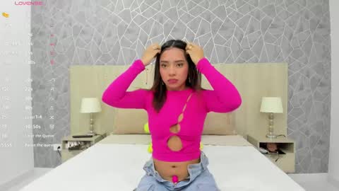 Emili Lenus online show from February 23, 2025, 11:22 am