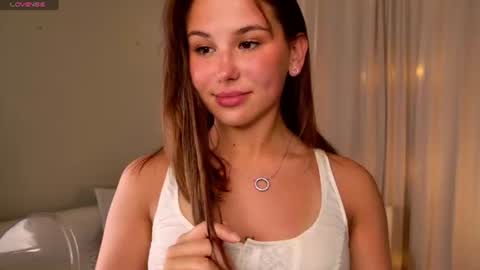 Snapshot of emilia_dream chatting on July 8, 2026, 6:45 pm emilia_dream online show from July 8, 2026, 6:45 pm