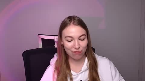 Emilia online show from January 31, 2025, 9:16 am