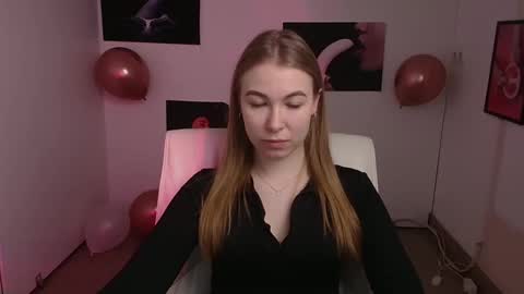 Emilia online show from February 19, 2025, 6:11 am