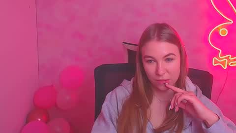 Emilia online show from February 21, 2025, 9:13 am