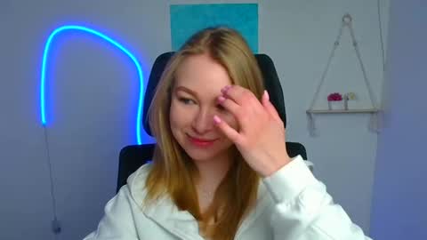 Emilia online show from April 11, 2026, 5:34 am