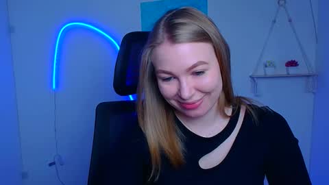 Emilia online show from April 23, 2026, 6:03 am