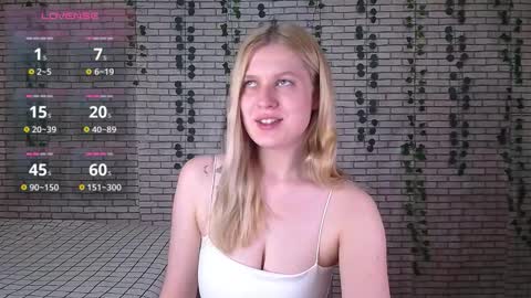 Amili online show from October 1, 2025, 1:06 pm