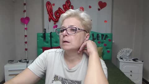 EmiliaGree online show from September 14, 2025, 5:01 pm