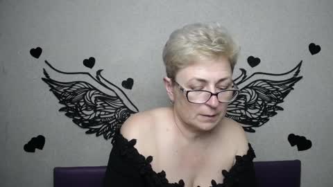 EmiliaGree online show from April 7, 2026, 6:19 pm