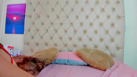 emilieandblake online show from January 5, 2025, 2:52 pm