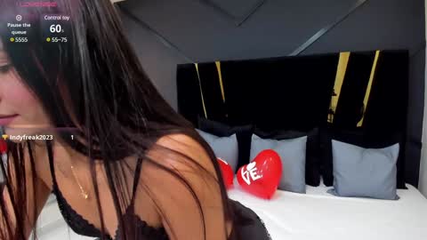 Snapshot of emiliee_xx chatting on February 7, 2025, 5:40 pm Emillie online show from February 7, 2025, 5:40 pm