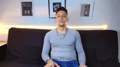 Snapshot of emiliocum_24 chatting on June 16, 2026, 2:30 pm EMILIOCUM online show from June 16, 2026, 2:30 pm