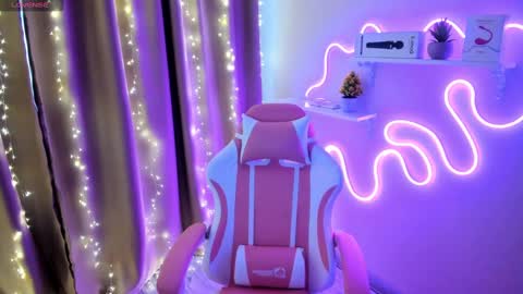 Emiliya online show from February 23, 2025, 2:18 am