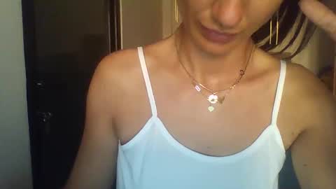 Snapshot of emilly_anne chatting on June 1, 2026, 3:14 pm Annita online show from June 1, 2026, 3:14 pm
