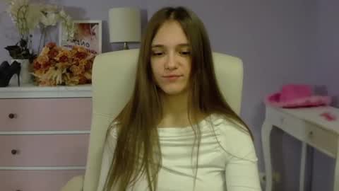 Emilly online show from February 6, 2025, 8:07 am