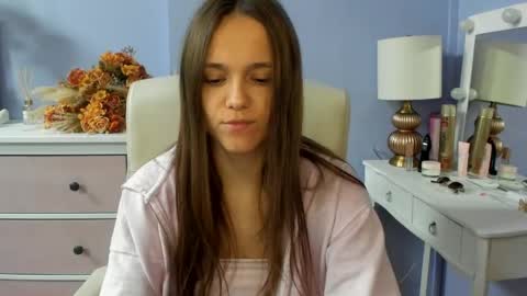 Snapshot of emilly_lust99 chatting on April 29, 2026, 6:39 am Emilly online show from April 29, 2026, 6:39 am