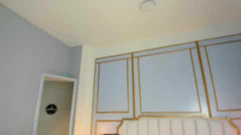 emilly_mell online show from November 6, 2025, 11:33 am