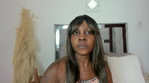 Emilly Roa online show from December 5, 2025, 11:52 am