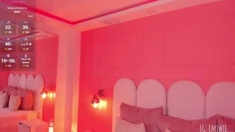 Emilly  online show from October 8, 2025, 5:21 pm