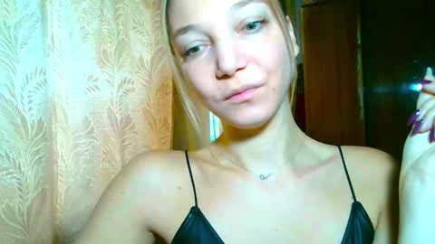 Emilly online show from November 26, 2025, 6:36 am