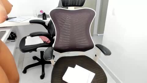 Emilly  online show from February 27, 2025, 6:20 pm