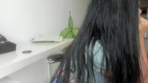 Snapshot of emillybrowm chatting on May 4, 2026, 3:08 pm Emilly online show from May 4, 2026, 3:08 pm