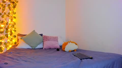 emilly online show from February 3, 2025, 6:02 am