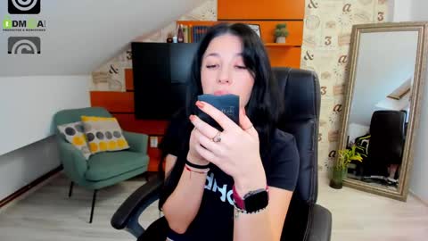 EmillyTaylor online show from February 10, 2025, 4:41 am