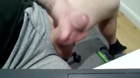 Snapshot of emilmirror chatting on March 31, 2026, 8:26 am emilmirror online show from March 31, 2026, 8:26 am