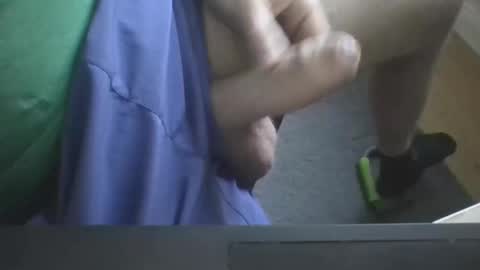 Snapshot of emilmirror chatting on April 11, 2026, 5:01 am emilmirror online show from April 11, 2026, 5:01 am