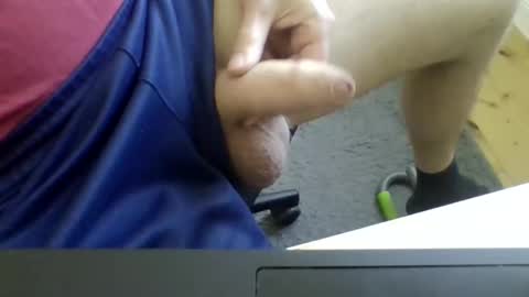 Snapshot of emilmirror chatting on April 17, 2026, 11:35 am emilmirror online show from April 17, 2026, 11:35 am