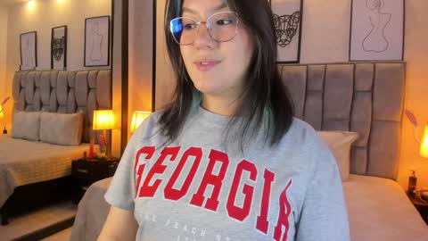 Emily online show from December 4, 2024, 3:15 am