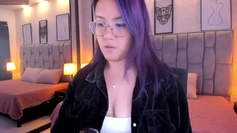 Emily online show from January 28, 2025, 7:11 am