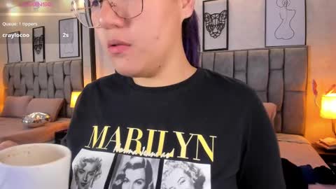 Emily online show from March 6, 2025, 9:03 am