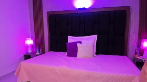 Emily online show from September 18, 2025, 4:14 am