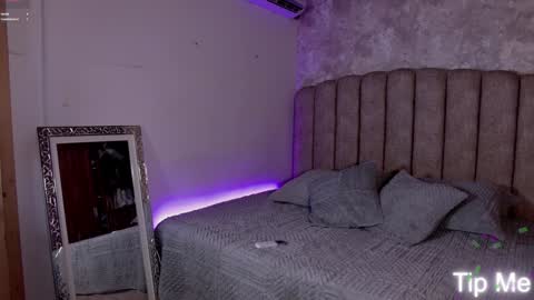  emily valentina     online show from October 2, 2025, 1:01 am