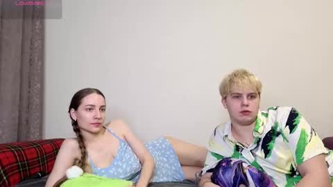emily_and_ilumi online show from February 5, 2026, 6:23 pm