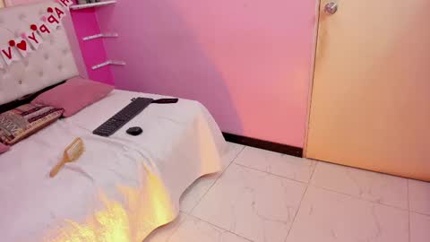              online show from February 12, 2025, 9:43 pm