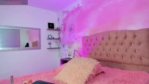 Emily Carter online show from December 3, 2024, 7:43 am