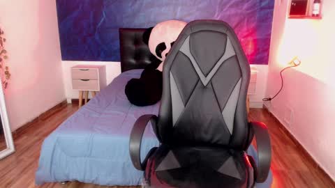 Emily Carter online show from December 27, 2024, 7:08 am