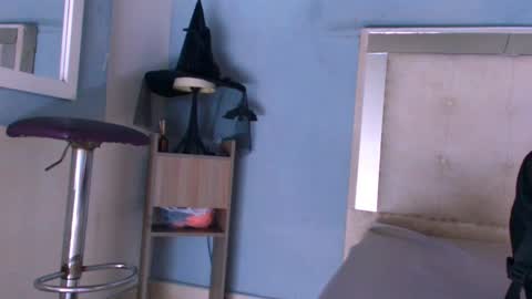 Snapshot of emily_castillo1_ chatting on October 12, 2025, 3:38 am emily_castillo1_ online show from October 12, 2025, 3:38 am