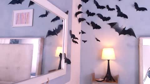 Snapshot of emily_castillo1_ chatting on November 6, 2025, 4:35 am emily_castillo1_ online show from November 6, 2025, 4:35 am