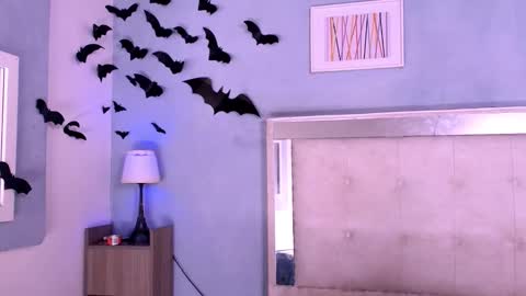 Snapshot of emily_castillo1_ chatting on November 15, 2025, 6:00 am emily_castillo1_ online show from November 15, 2025, 6:00 am