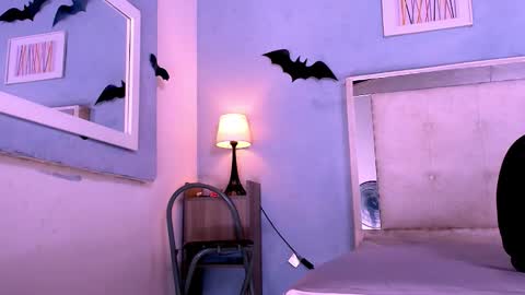 Snapshot of emily_castillo1_ chatting on November 24, 2025, 3:28 am emily_castillo1_ online show from November 24, 2025, 3:28 am