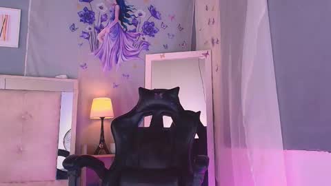 emily_castillo1_ online show from March 21, 2026, 8:19 am