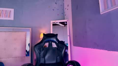 emily_castillo1_ online show from July 21, 2026, 6:05 am