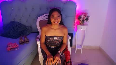 Snapshot of emily_cavendish chatting on May 26, 2026, 1:29 pm emily_cavendish online show from May 26, 2026, 1:29 pm