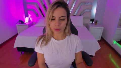 Emily online show from September 15, 2025, 10:59 am