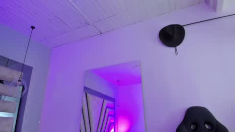 Emily online show from November 16, 2025, 12:33 pm