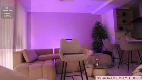 Snapshot of emily_huddson_ chatting on June 5, 2026, 9:09 pm independet model online show from June 5, 2026, 9:09 pm
