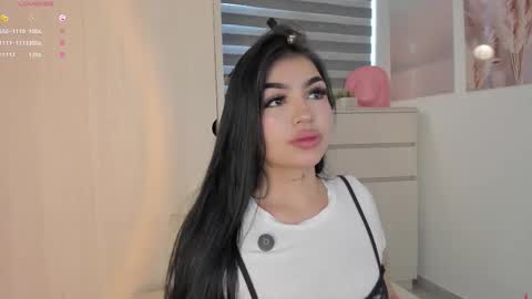 EmilyKenner  Independent model  online show from September 26, 2025, 11:25 am